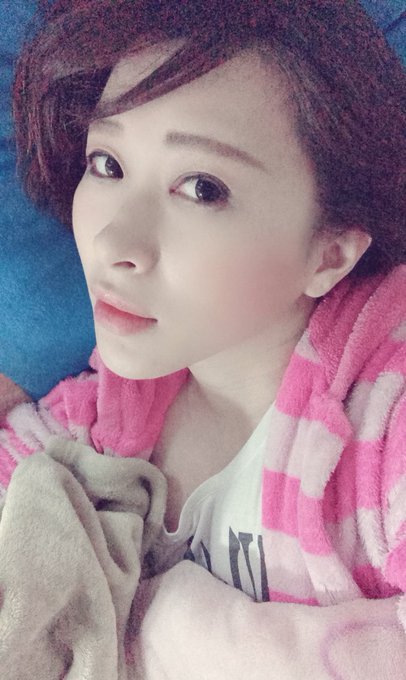 夜中の授乳に備えて今から仮眠とる  家族の支えに感謝 https://t.co/DZEkeCCJL9