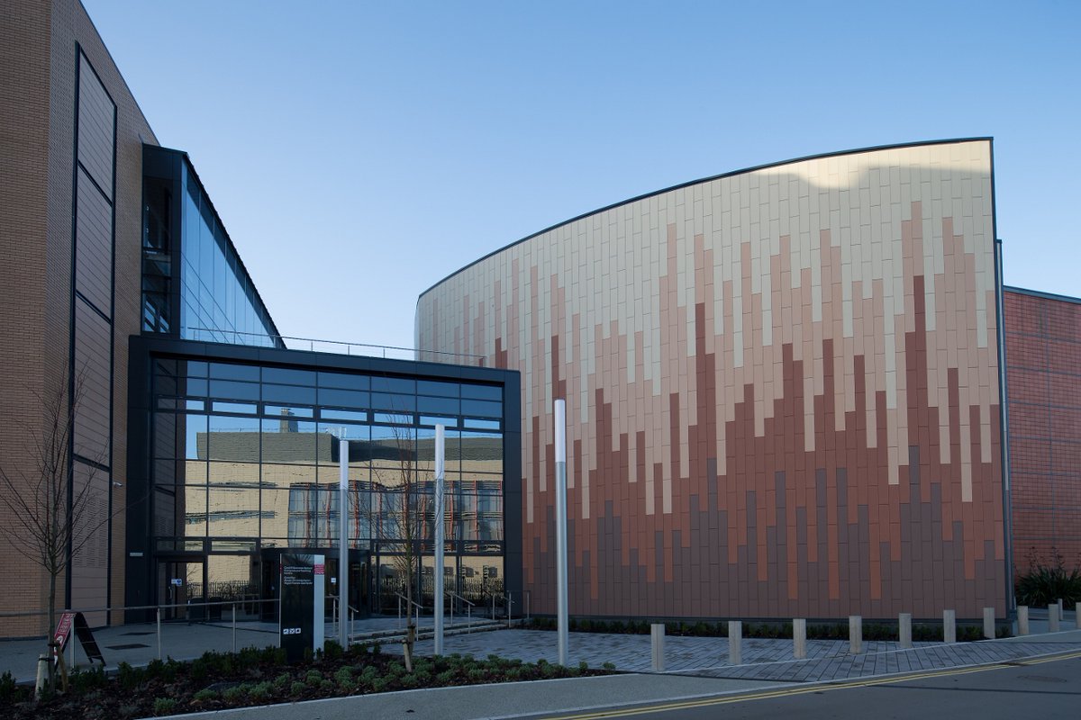 AlivaUK's tweet image. Our terracotta #rainscreencladding gives you outstanding aesthetic appearance with lasting vibrancy of colour and excellent resistance to water penetration, making this a reliable and adaptable façade.