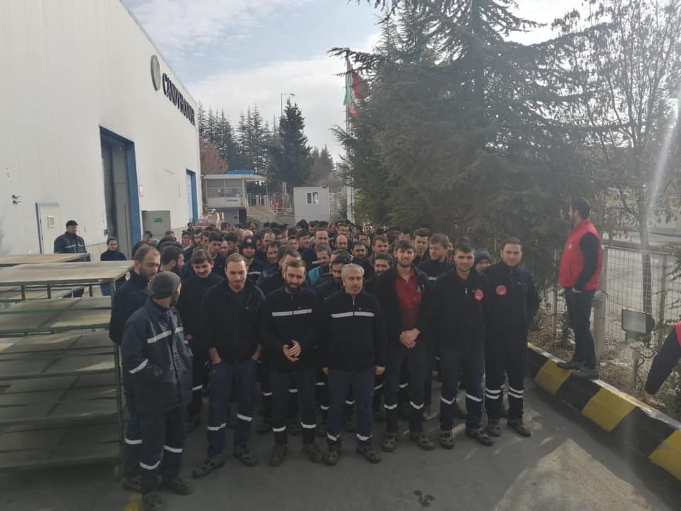 BirlesikMetal's tweet photo. #Birleşen #İşçiler #Yenilmezler

#Renta #İşçisi #Direnişin #Simgesi
#5SubattaGrevdeiz https://t.co/EKVpWrpJiK
