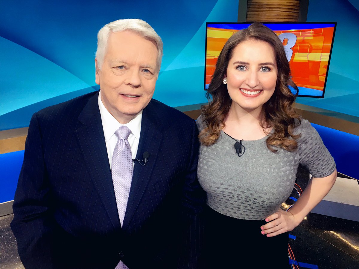 ElyseSmithWX's tweet photo. Itโs going to be a fun (and snowy) day! This is my last morning on KRCG 13 Live at Sunrise, so grab a cup of coffee and join us through 7 am. โ๏ธโ๏ธ #midmowx #midmonews https://t.co/Rfl4Phobwv