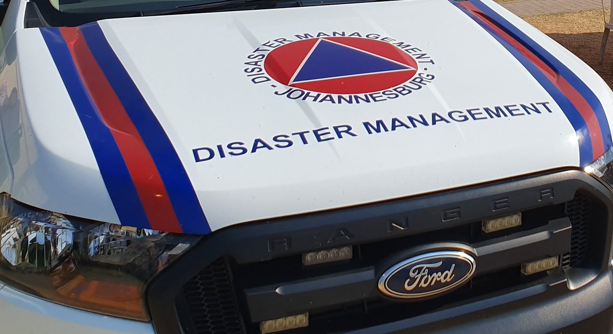 CoJPublicSafety's tweet photo. โนAdvisoryโน
Residents of @CityofJoburgZA are reminded of the @SAWeatherServic
WATCH for Thursday 23/01/2020 14h00 to 23h00
Severe Thunderstorms are expected in Gauteng from the afternoon today continuing into the evening
#JoburgReady
#SaferJoburg https://t.co/Ne6amMc0v0