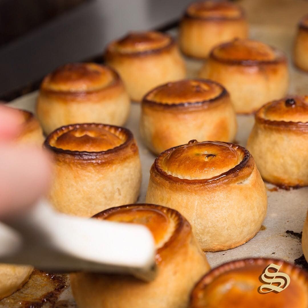 Sextons Bakery tweet media