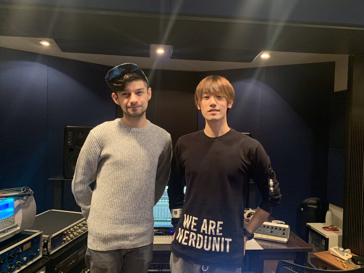 inc_zaza's tweet photo. 『Last To Stand』作詞作曲を担当したエラゾ・ケヴィンからコメントが届きました💁‍♀️

赤西さんをイメージしたかっこいいダンスミュージックの曲を作りました！是非曲を聴いてください〜
そして、赤西さんのパワフルなライブでのパフォーマンスもお見逃しなく😃

#赤西礼保
#LastToStand https://t.co/Ev4uNyW4Xq