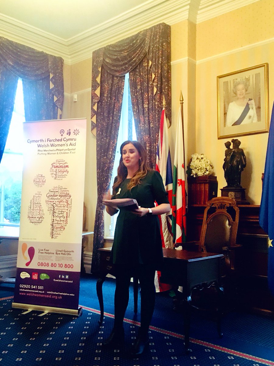 Kaleidoscope68's tweet image. Kaleidoscope’s @lisaflavwales on the unending support she received at work while experiencing #coersivecontrol. 

‘I was facing everyday criticism of my life, my family, my ways and my past. He had no regard for the life I led before him - but my colleagues became my lifeline.’