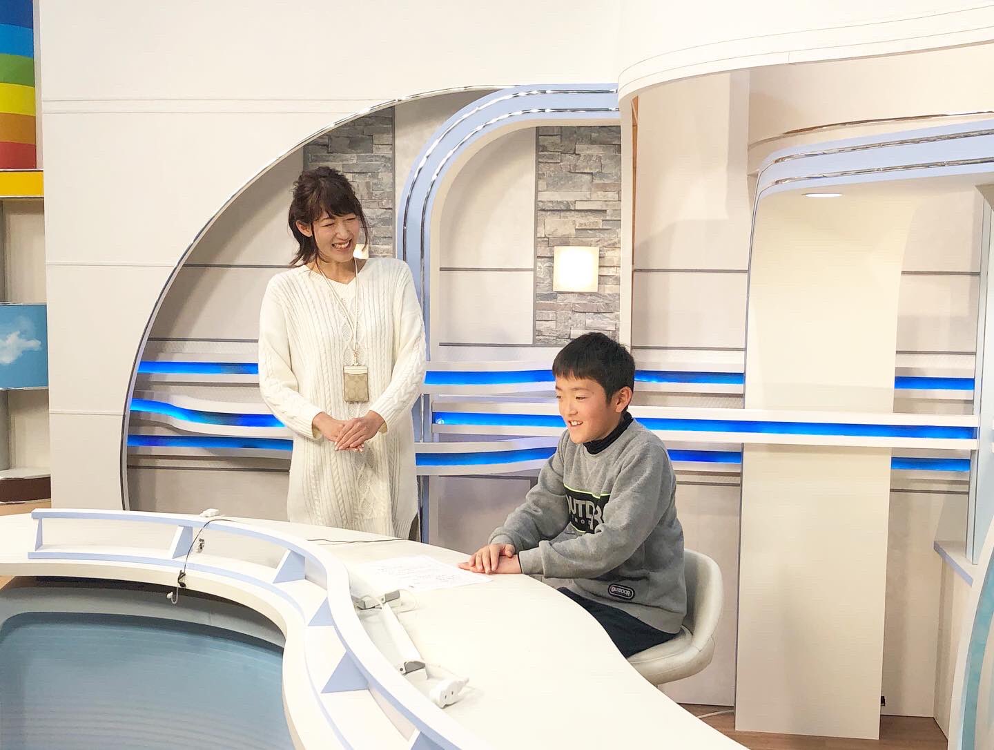 メディアスチャンネル No Twitter たくさん勉強して メディアスたくさん観てね 今日の模様はメディアスみらいチャンネルで放送します 子どもたちがアナウンサーとしてニュースを読んでくれました ぜひご覧ください 横須賀小学校