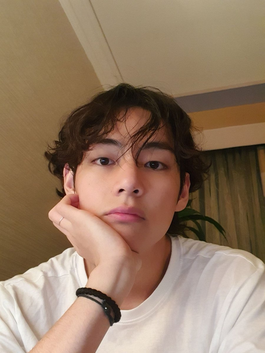 btscafe_spain's tweet photo. #TAEHYUNG
200123

Hecho https://t.co/XQWBSVMA8W