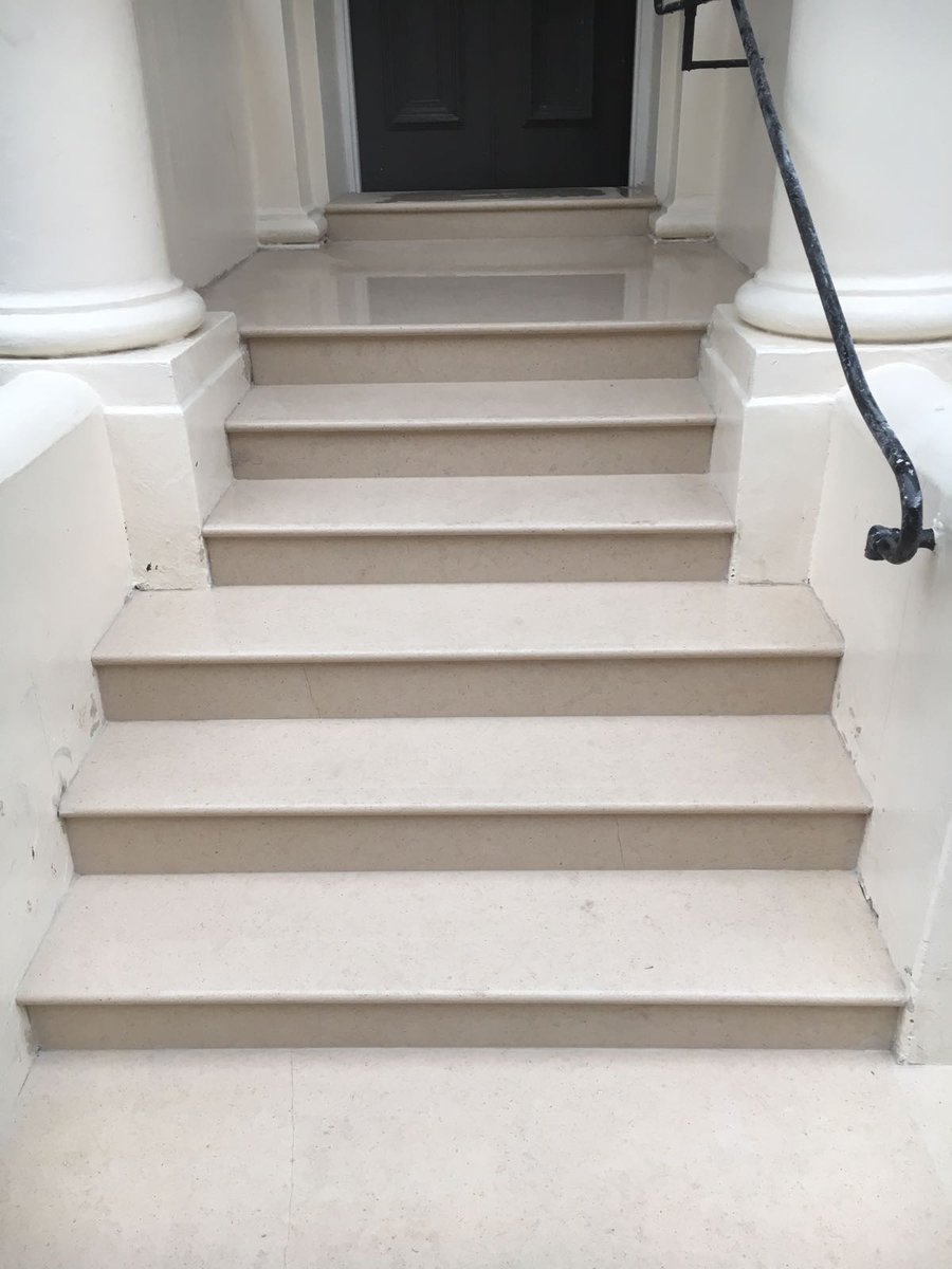 StoneKahuna's tweet image. #Classy entrance steps and landings crafted from #Moleanos #limestone by #stonekahuna in #London 
 #architecture #naturalstone #homedesign #exteriordesign #homeowners #builders #outdoordesign  #designbuild  #design  #architecture #home #interior #interiordesign #garden #house