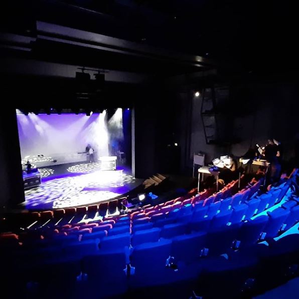 CSSDLondon's tweet photo. The fit up is well underway for tomorrow's @WhiteLightLtd @the_ALD #NewTechShowcase day in the Embassy Theatre from 2pm at Central @CSSDLighting https://t.co/cjJvpd0Xz4