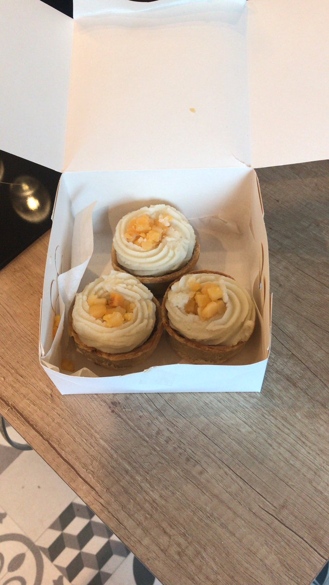 Sorted for haggis pies for Burns Night thanks to <a href="/Dgordymcb/">Gordon McBlain</a> at The Home Bakery, George St, Ayr. 🏴󠁧󠁢󠁳󠁣󠁴󠁿