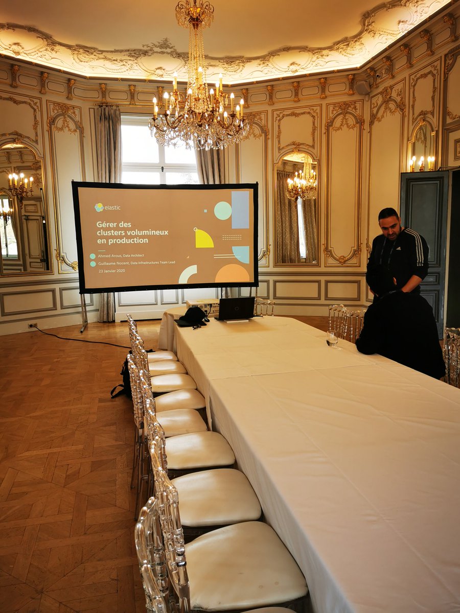 gnocent_pro's tweet photo. A #Elasticon Paris, on anime une table ronde sur les gros cluster dans quelques minutes ! Avec @Ahmed__AROUS @ElasticFR https://t.co/gqOJME3ggU