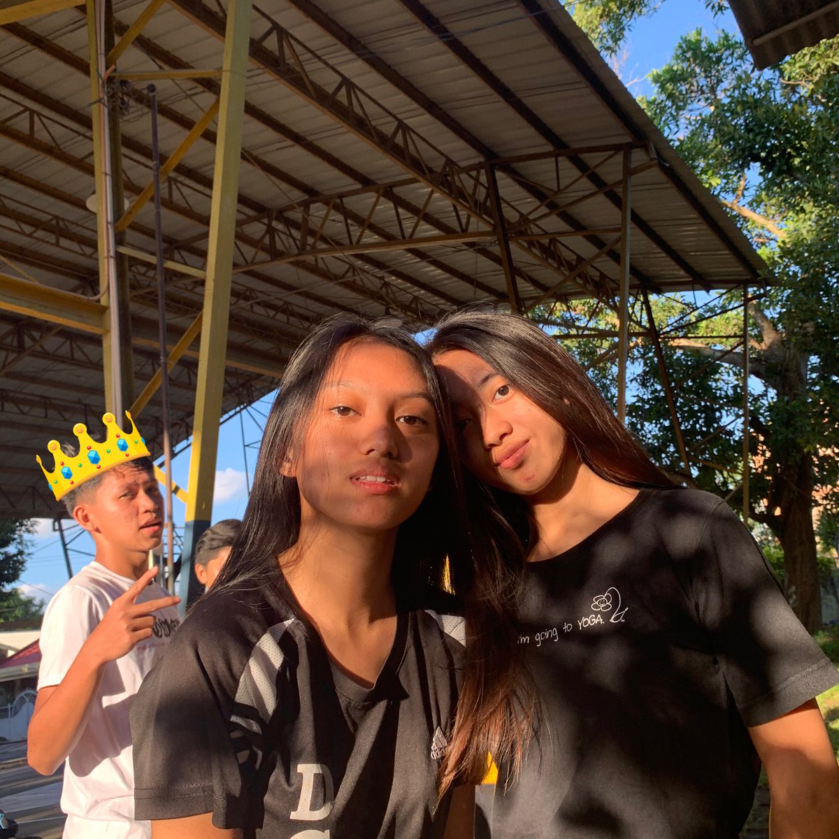 pewtchi's tweet photo. @st1k_o hapi bday kits!!!! nakapangita rajud kog pics nato 😆😆😆 maamaze japun ko nga duol ayo mog name skong dad tapos imo seatmate kay same ug name sko mom #perfek #parents thanks sa all hehe to more 🍻s wit u bai https://t.co/LMpLStUfqw