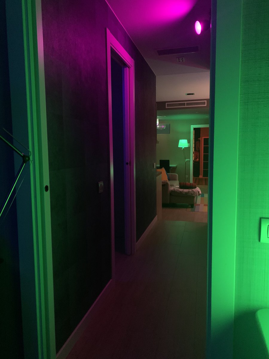 P1xeled's tweet photo. #philipshue #homekit https://t.co/BJjZPyafSM