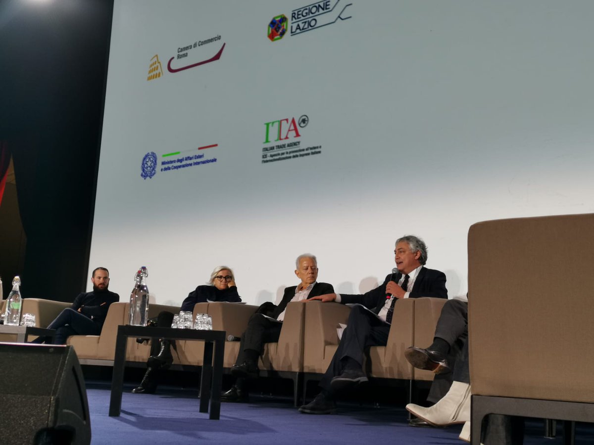 A "[R3] Circle, l'economia circolare alla conquista della #moda" l'assessore Paolo Orneli <a href="/RegioneLazio/">Regione Lazio</a> :"Tre parole d'ordine: #LazioCreativo per i talenti, poi #internazionalizzazione con la Regione che sara' presente a #ExpoDubai e il tema della #sostenibilità con #LazioGreen"