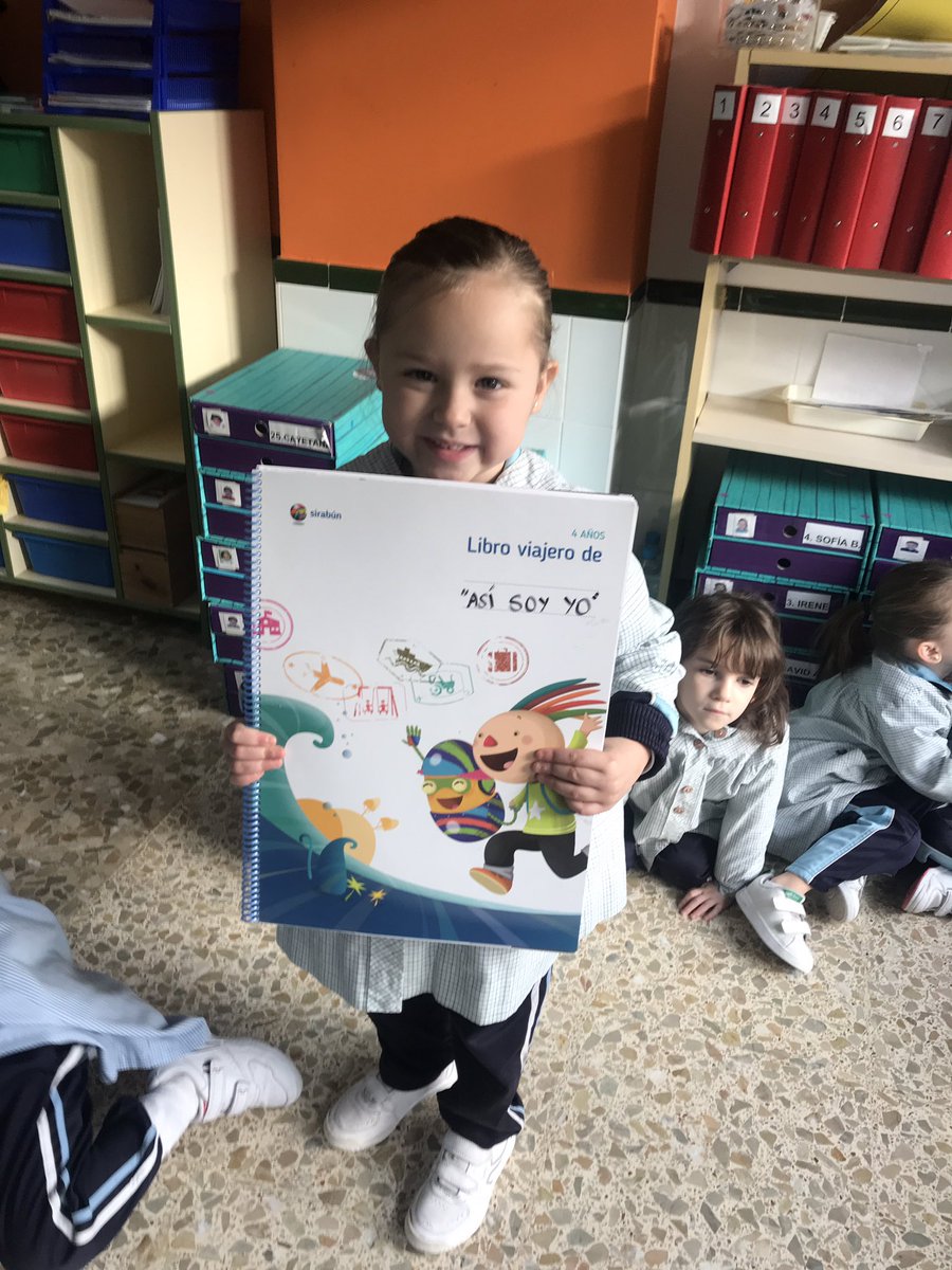 Xtorey_benifaio's tweet photo. #TotsIgualsTotsDiferents A 4 anys comencem el llibre viatger “Així soc jo” #ProjecteElCosHumà https://t.co/eW2RKX6IZh