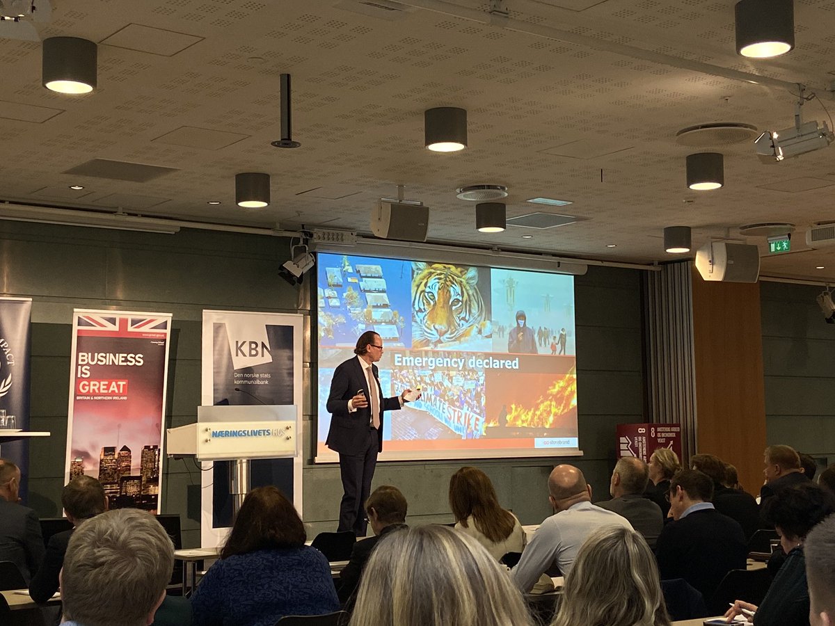 (Luckily) it gets harder and harder to tell the difference between a banker and an environmentalist these days. Jan Erik Saugestad of @storebrand_no   (or was it <a href="/WWFNorge/">WWF Verdens naturfond</a>?) at #greenfinancesummit