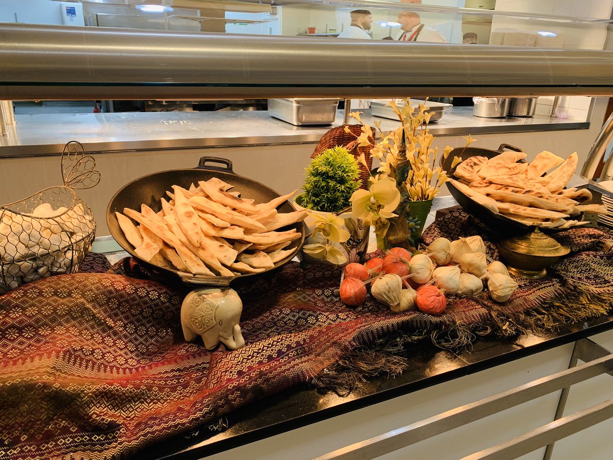 drummondfood's tweet photo. Happy Curry Thursday😀 Chicken or Vegan Curry served with Rice, BLT Ciabatta, Toastie & Chips only for limited time & much more👨🍳👍 #deliciouscurry #lovesalads @CarolineBaci @neilbird1969 @JaworJim https://t.co/gkxySuSBde
