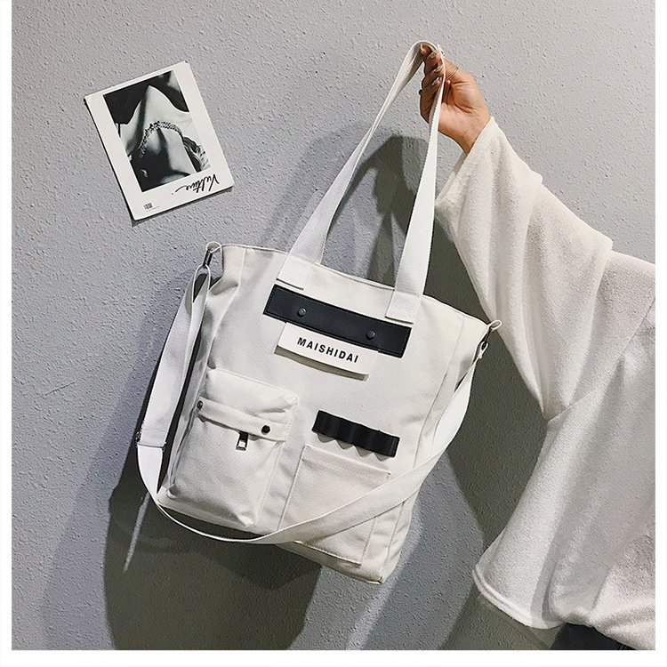 Wear_Blossom's tweet photo. [RT추첨]

🌸다양한 캔버스백 모음🌸

웨어블라썸에서 많은 사랑 받았던 가방들 데리고 와봤어요! 심플하고 베이직한 디자인으로, 가볍게 데일로 착용하기 좋답니다🙌

가볍고 심플하면서 적당한 수납크기로 실용성 있는 가방들이에요💞

사이트https://t.co/2tTixldeTz
블로그https://t.co/CKfclnv2tG https://t.co/1fWqsstq6M