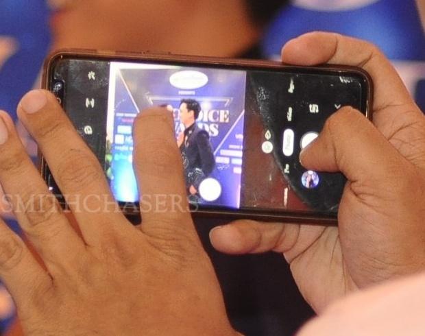 MayWardOfficial's tweet photo. US SEEING THREE PHOTOS:

#VPChoiceAwardsMayWard 
VPAwards2020 WithMayWard 

@maymayentrata07 @Barber_Edward_ https://t.co/o4rns6gTqB
