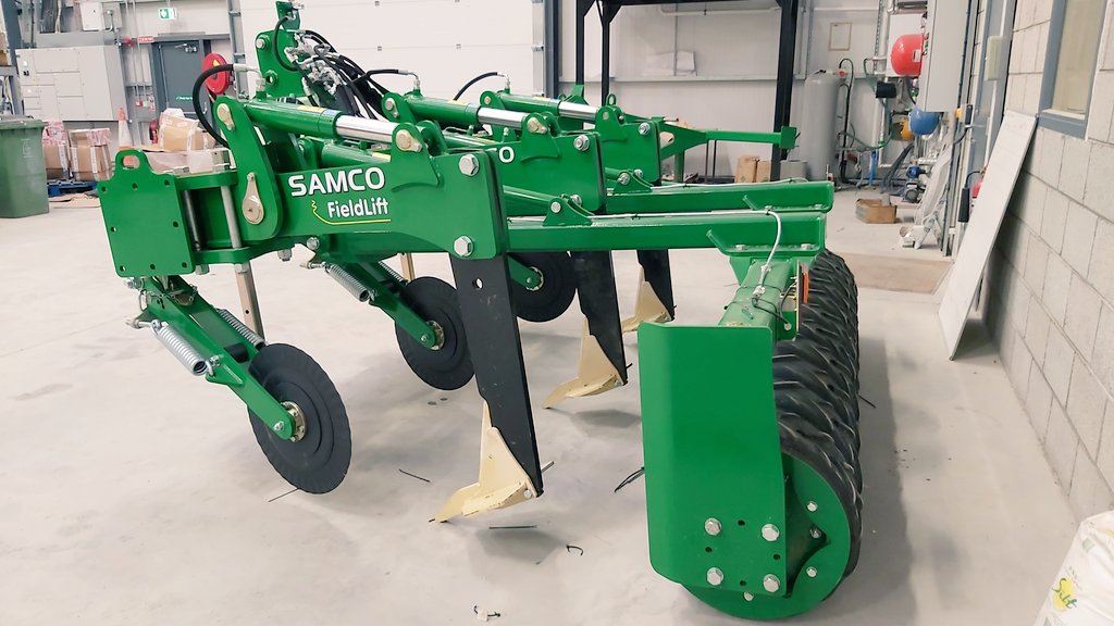 samcosystem's tweet photo. Samco 3 Leg Field‐Lift #subsoiler with packer roller and 3 discs for smooth cutting of the soil when working in grassland #fieldlift #subsoiling https://t.co/2Lcpqw0c0a
