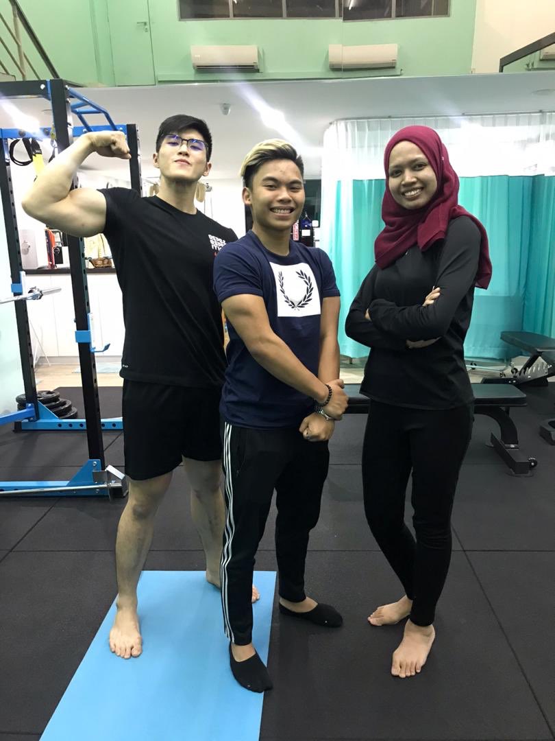 TheEmman_Azman's tweet photo. Huge thanks to Dan, Surya and Amaris for keeping me in good shape
Pro wrestling is hard, but their massages and dry needling are much harder🤪
#EmmanTheKid #MyPW #PreciseRehab #ProWrestler #ProWrestling https://t.co/9Fd0CCokCL