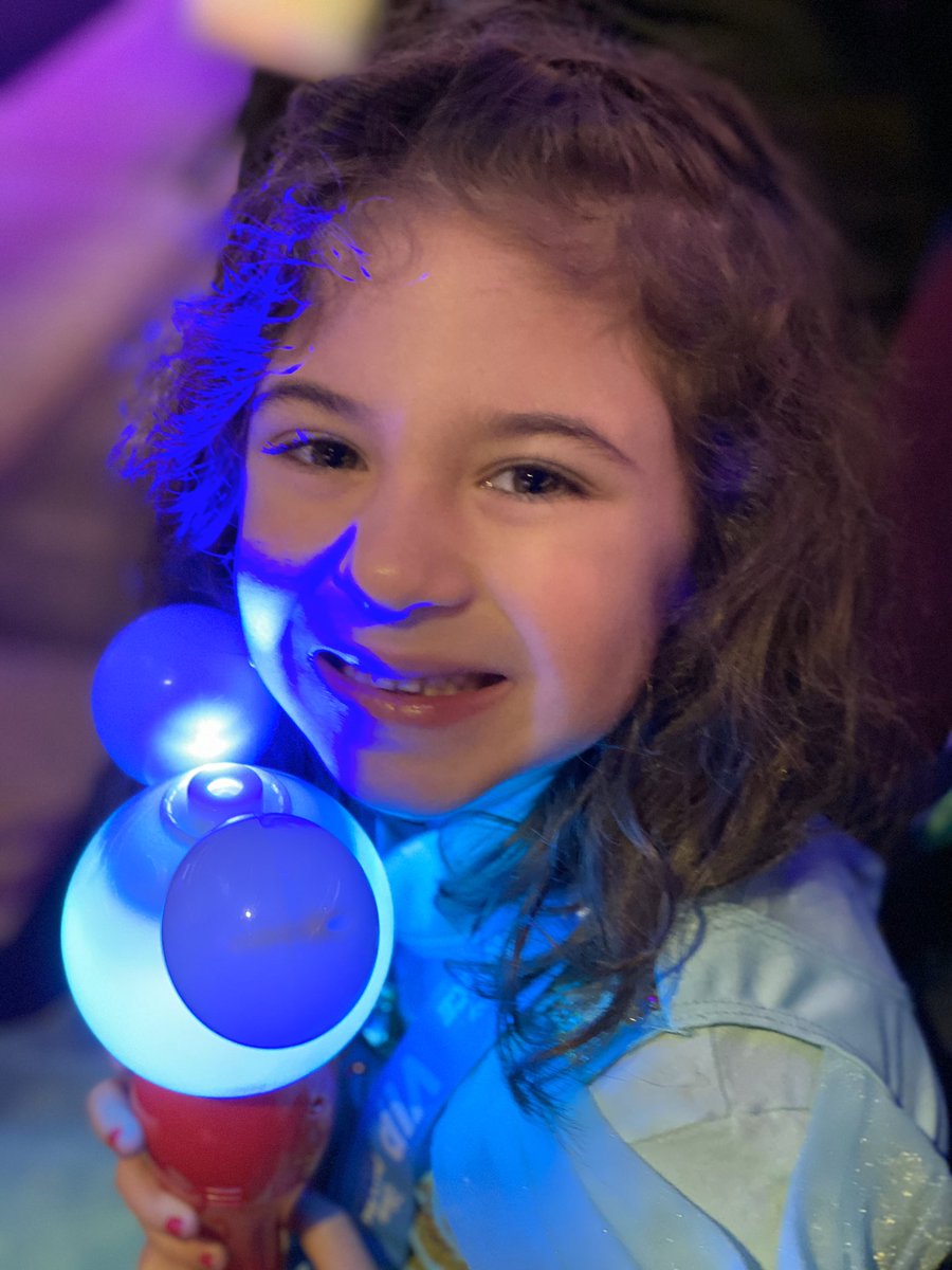 BTrautman's tweet photo. #disneyonice https://t.co/7xcieaepPq