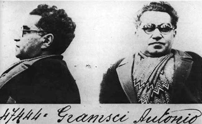 7. To what extent Gramsci's disability shaped his worldview we can never say with certainty. But he appeared more sensitive to disabled lives. For instance, he wrote a detailed account of an intellectually disabled teenage boy chained by his mother in a pigsty./ #DisHist