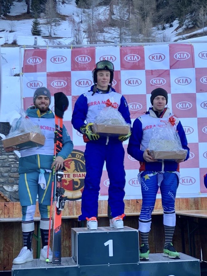 BAT Basque Team (@batbasqueteam) on Twitter photo #EsquíAlpino <a href="/AingeGarai/">Aingeru Garay</a> ha subido al 2º cajón del podio en el gigante de la carrera FIS de Courmayeur (Italia). Además, ayer <a href="/aduretxeza/">Adur Etxezarreta</a> obtuvo la 14ª posición y hoy la 30ª en el descenso Lauberhorn de Wengen, dentro de la Copa de Europa. #LocuraPorElDeporte
📸 @RFEDInv #EsquíAlpino <a href="/AingeGarai/">Aingeru Garay</a> ha subido al 2º cajón del podio en el gigante de la carrera FIS de Courmayeur (Italia). Además, ayer <a href="/aduretxeza/">Adur Etxezarreta</a> obtuvo la 14ª posición y hoy la 30ª en el descenso Lauberhorn de Wengen, dentro de la Copa de Europa. #LocuraPorElDeporte
📸 @RFEDInv