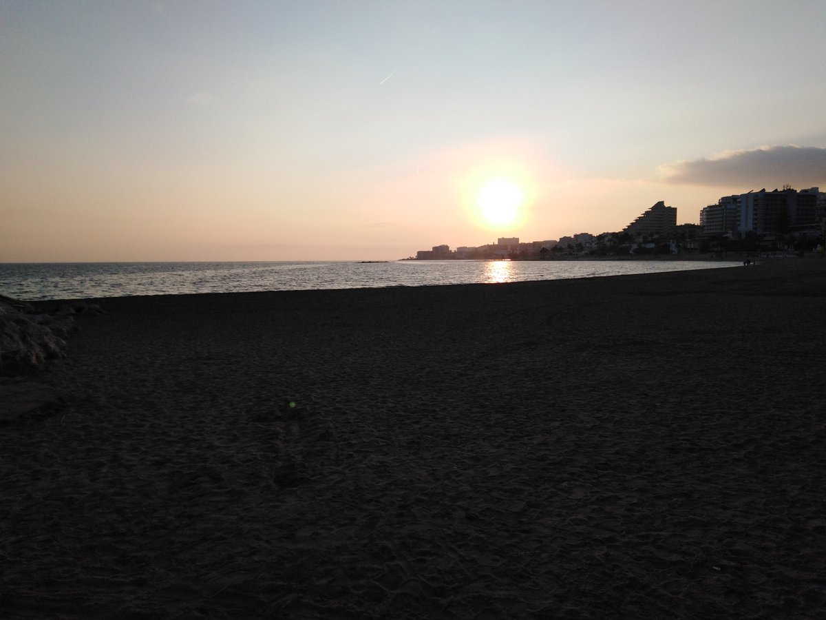 robrebbitt's tweet photo. Bit of winter sun@Belanmadena https://t.co/hFEFPvJ4TZ