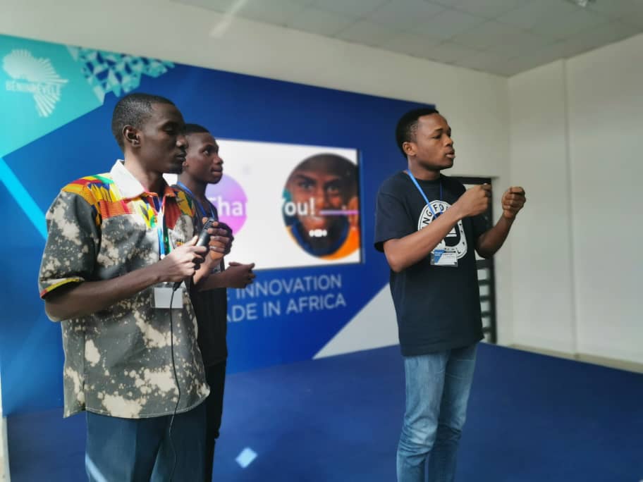 Lysi_Az's tweet image. Dernièr jour du projectweek à @semecity 
Les differents groupes ont présenté leur solution. 
#projectweek2020
#echOpen
#epitech
@semecity