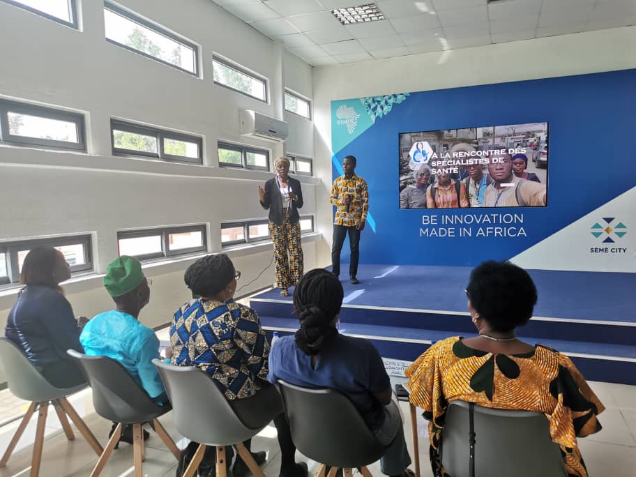 Lysi_Az's tweet image. Dernièr jour du projectweek à @semecity 
Les differents groupes ont présenté leur solution. 
#projectweek2020
#echOpen
#epitech
@semecity