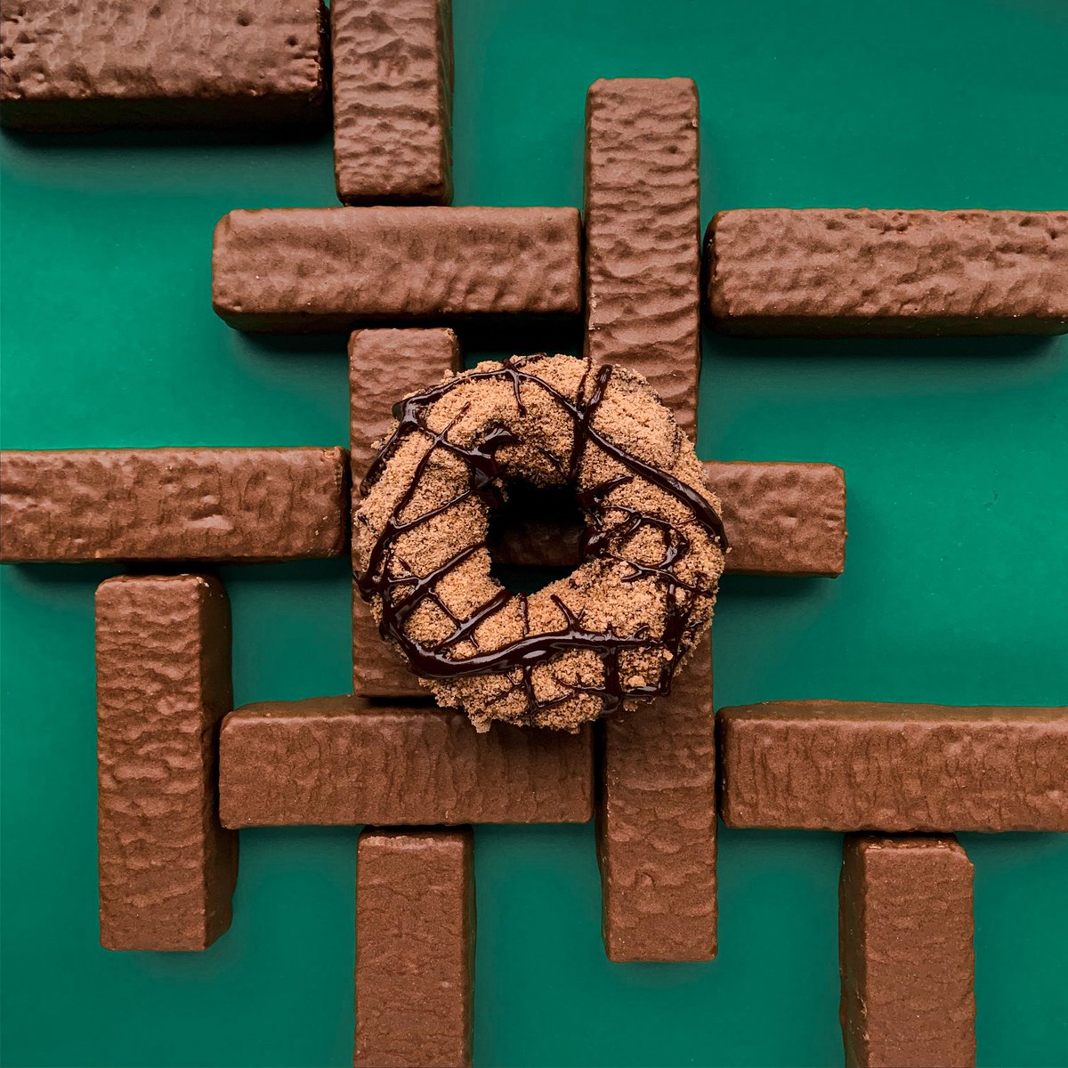 letroudebeigne's tweet photo. UN AUTRE! Disponible dès maintenant au Central et quand  nous serons de retour mercredi dans la Petite Italie, notre beigne Espresso!
***
ANOTHER ONE! Now available at Le Central and when we will be back in Little Italy on Wednesday, our Espresso  doughnut!
#espresso
#coffeecrisp https://t.co/FgHKC4pdDI