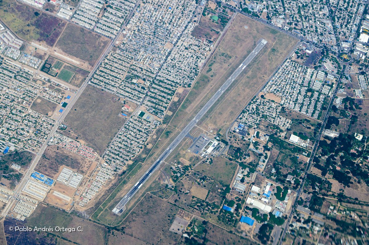 Foto de la serie adivinen el aeropuerto. ¿Lo reconocen?

#Nikon #Photograpy #Aeropuerto #AirPhotoprahy #PilotViews #AvGeek