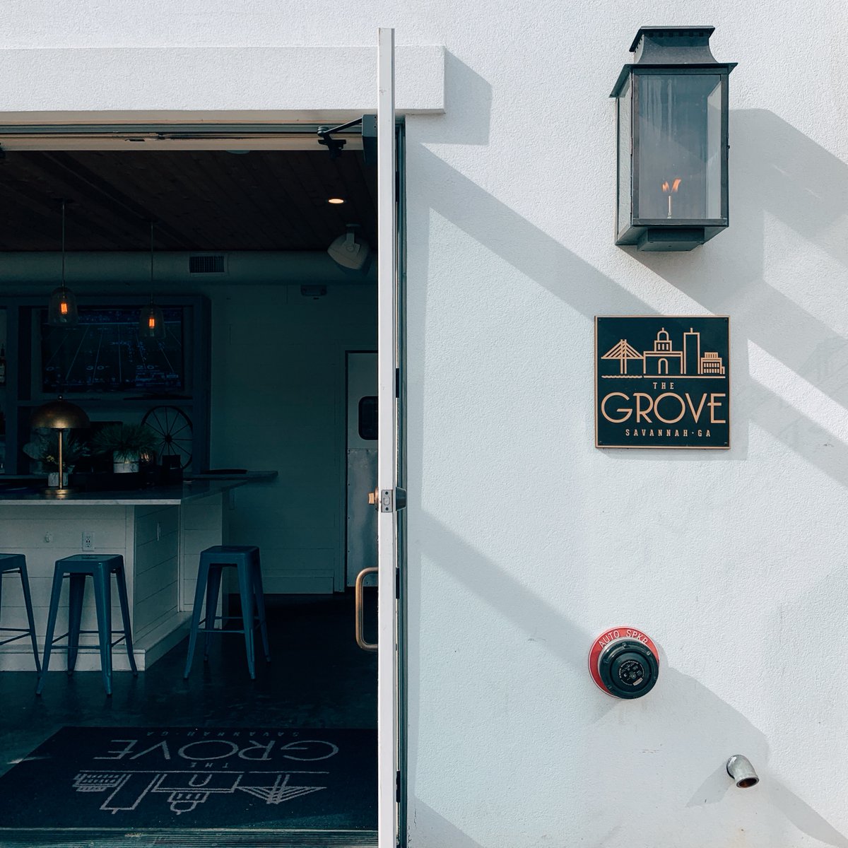 TheGroveSAV's tweet photo. Gamedays are better at The Grove 👀 Catch all NFL Playoff action with us 🏈 https://t.co/SFuWEFylaw