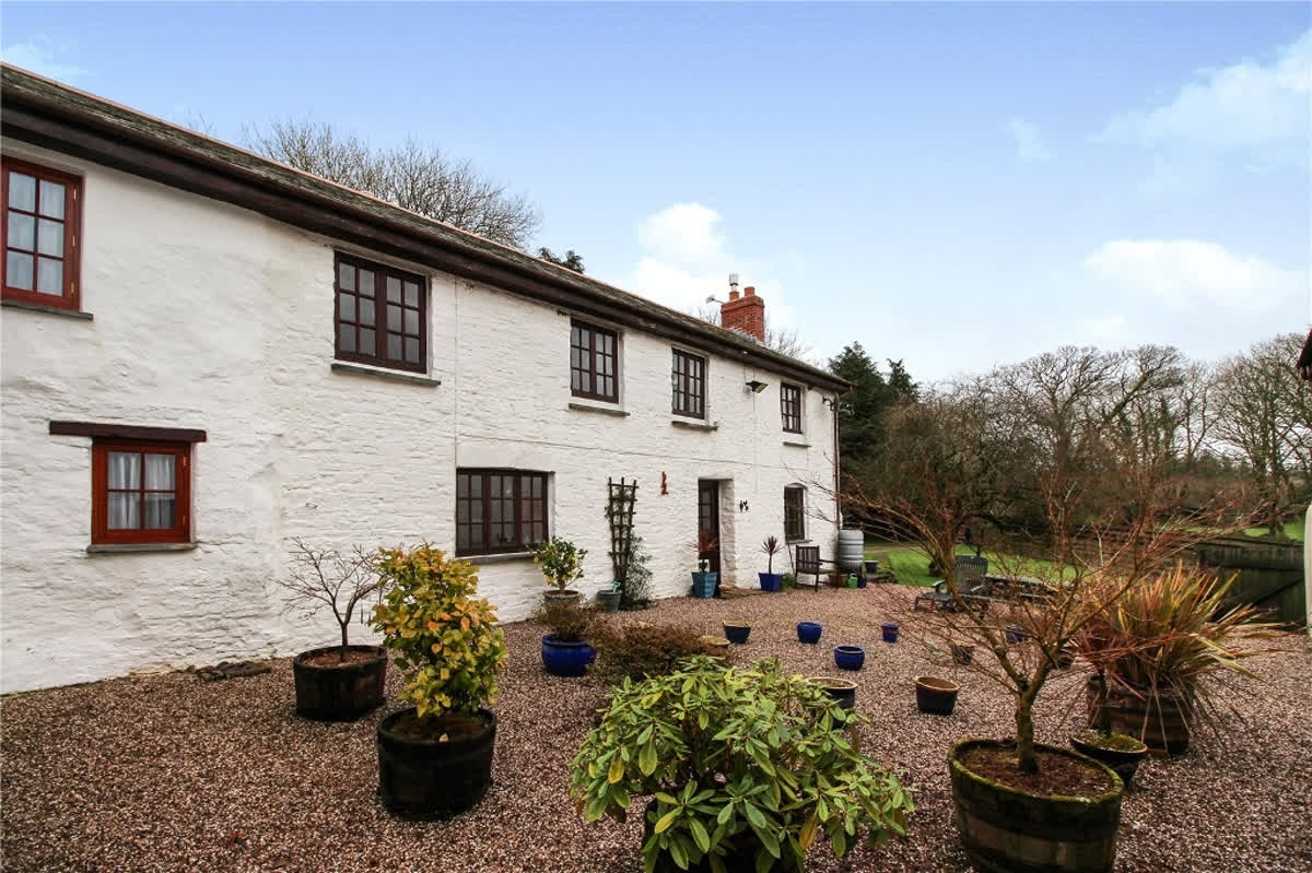 bopproperty's tweet photo. Situated in an idyllic and peaceful location in the heart of the Devon countryside is this period 3 double Bedroom. #ForSale in #MARSHALL FARM, #WOOLSERY, #BIDEFORD, #EX39 5QZ | £350,000
https://t.co/mqyDI2aptX #Propertyforsale #Selling #Home #Beautifulhouse #Dreamhome https://t.co/85wyeC42X8