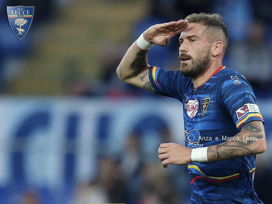 OfficialUSLecce's tweet photo. Il saluto di Andrea #LaMantia
Grazie 🙏🏻 💛❤️ #ALM19
“Porterò con me sempre i colori giallorossi e vi seguirò con grande affetto!!!”
➡️ https://t.co/WQfmnHvmol https://t.co/Rw5cv9nUxk
