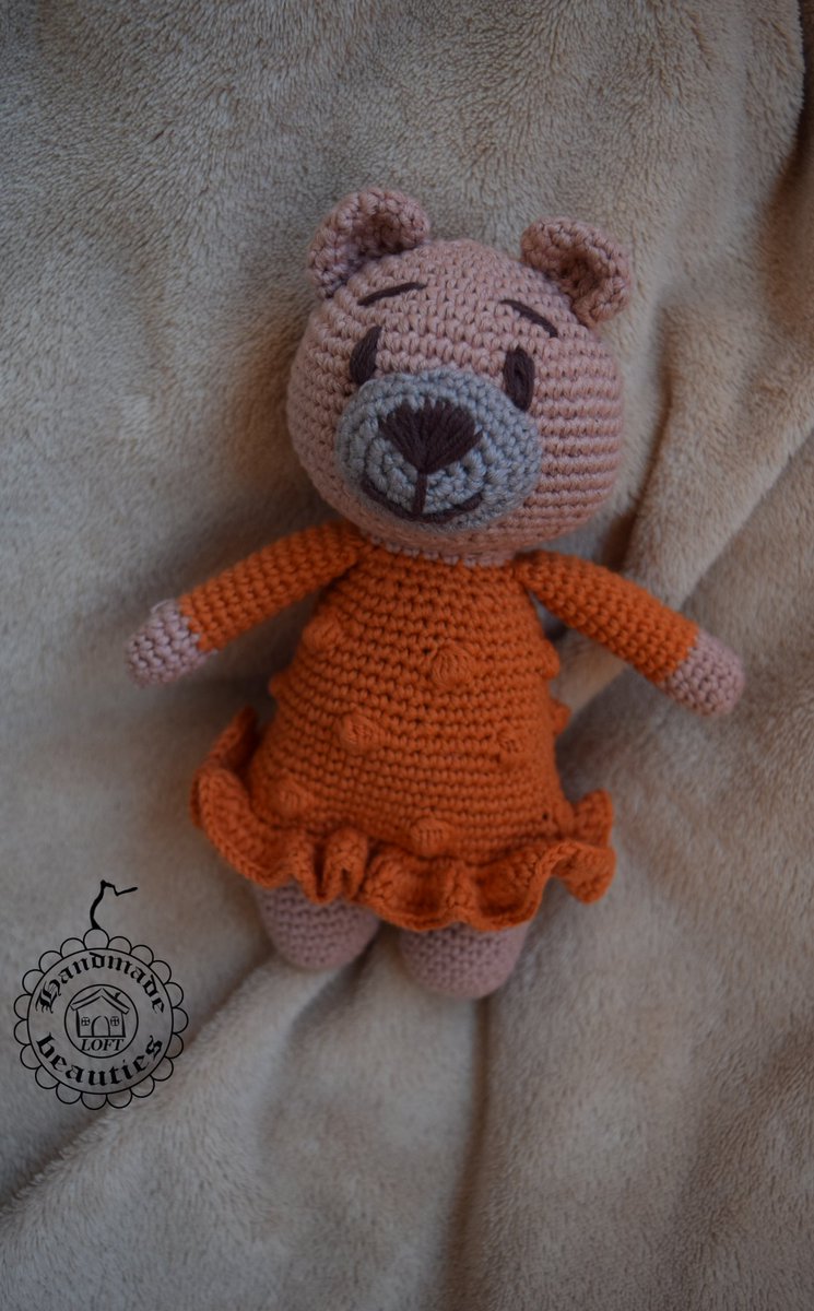 BeautiesLoft's tweet photo. #friends #crochet #amigurumi #amigurumibunny #amigurumibear #dropsyarn #dropssafran #cottonyarn #handmade #madetoorder #madebyme #madeby @BeautiesLoft https://t.co/bMFbW1k7F7