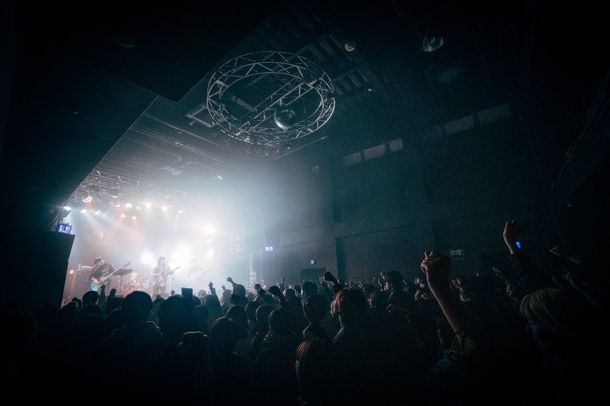 yourness_on's tweet photo. 【 Thank you🎉 】

One Man Live Tour 2020 “ES”
福岡編 BEAT STATION ！

我々の結成地 福岡...!!
帰ってこれて本当に良かった！
ありがとうございました◎🎆

明日は広島 よろしくお願いします！◎ https://t.co/HrF2DJe0uK