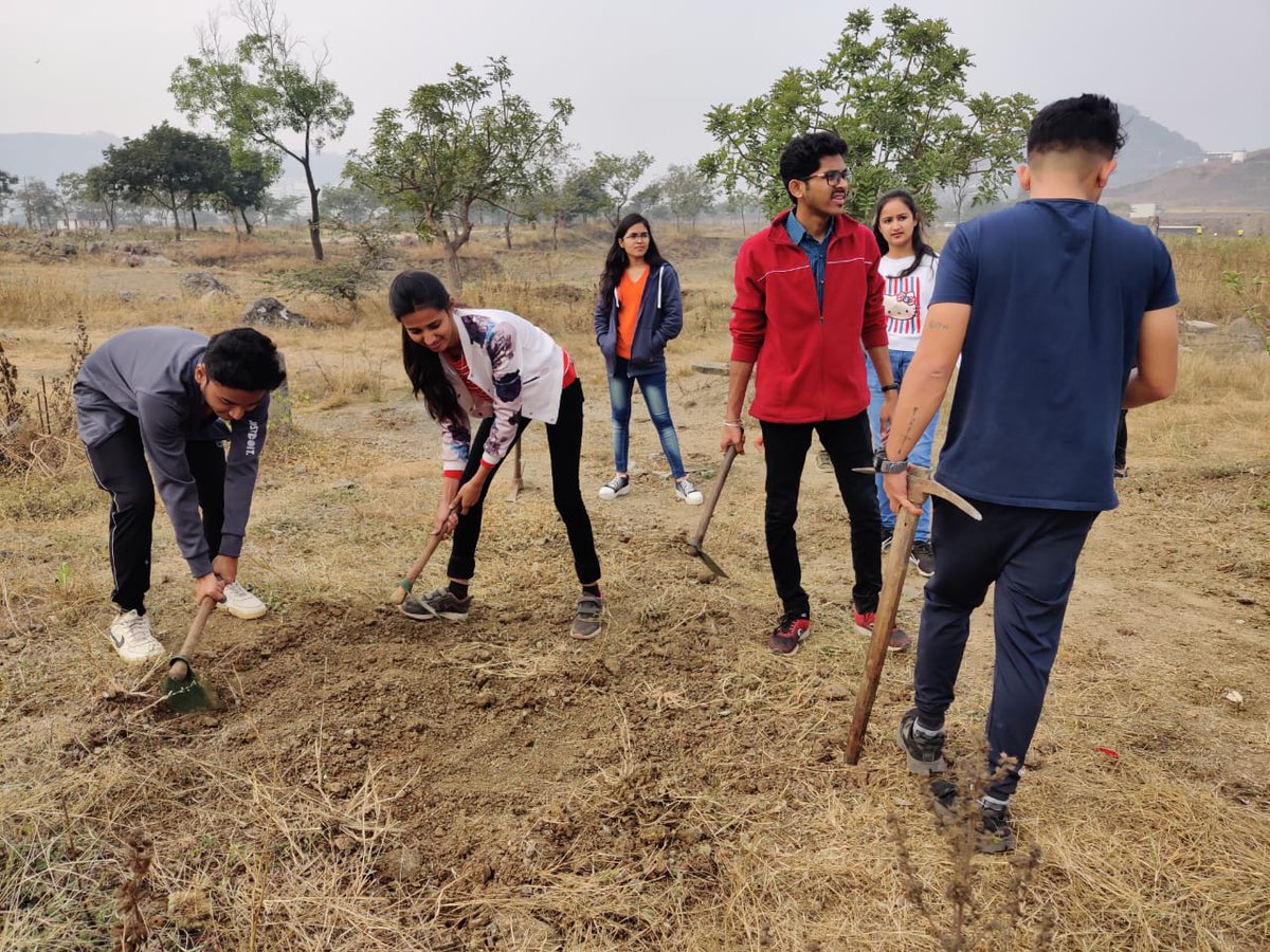 ISBS_Indira's tweet photo. Today, 170 students & 4 faculties of #ISBS along with CSR team of Tata Technologies participated in the #CSRactivity of #TreeNurturing at Forest land behind Balewadi.
Thanks to the management for their support.
@igipune
@TaritaShankar
@ChetanShankarW1
@renu_60
@thomasraji https://t.co/wDPXDhna8b