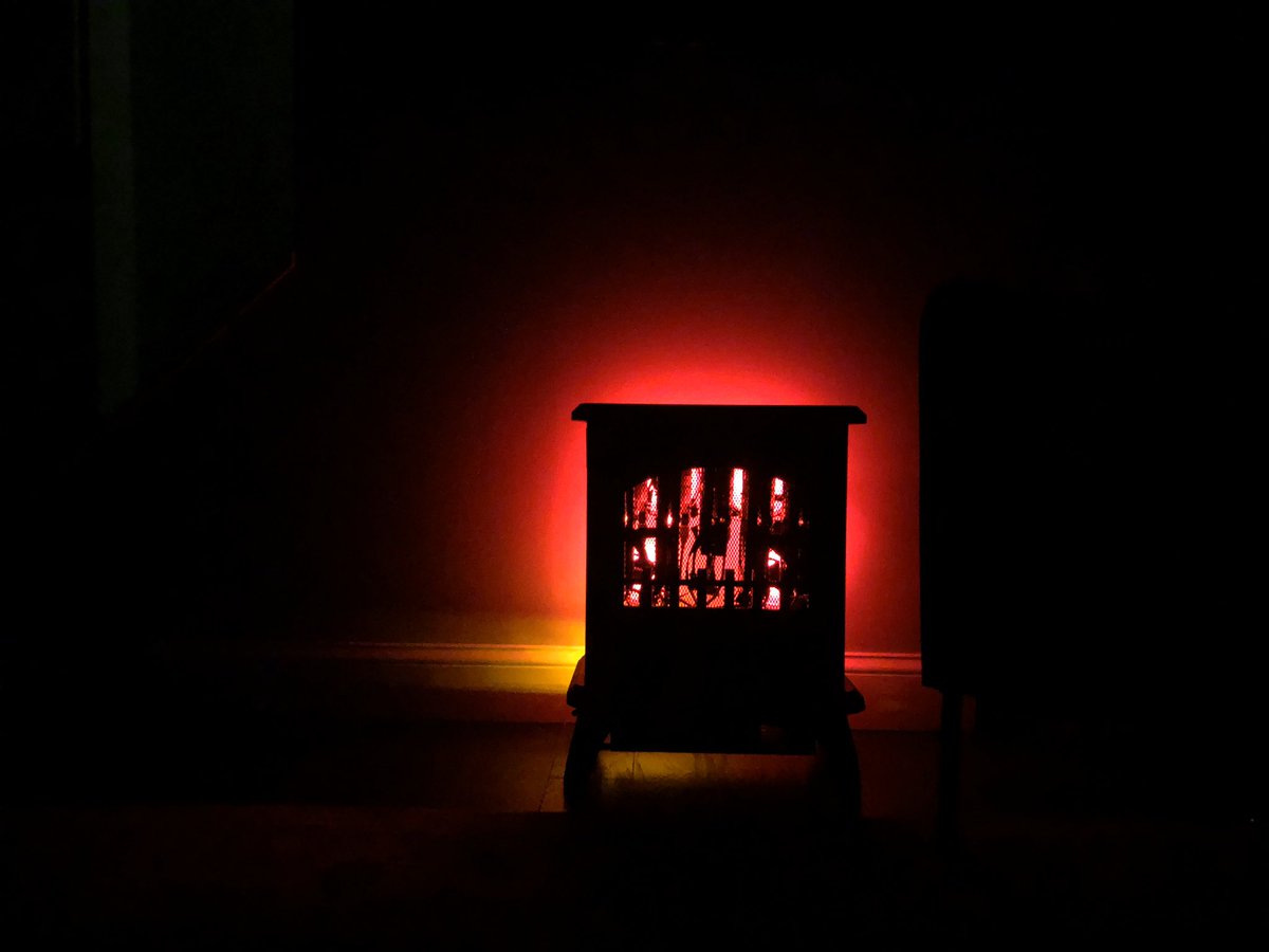 CSC07crypto's tweet image. I may have built a thing ... 
Created with know how from @cryptochrisw &amp;amp; @BitsBeTrippin
Built while watching @SavageMine &amp;amp; @RedPandaMining streams
Inspiration from @Crypto_Clod to build something better than a @coinmine 
Running @Hashr8OS
Mining @ArrowCrypto
Heating kids room!