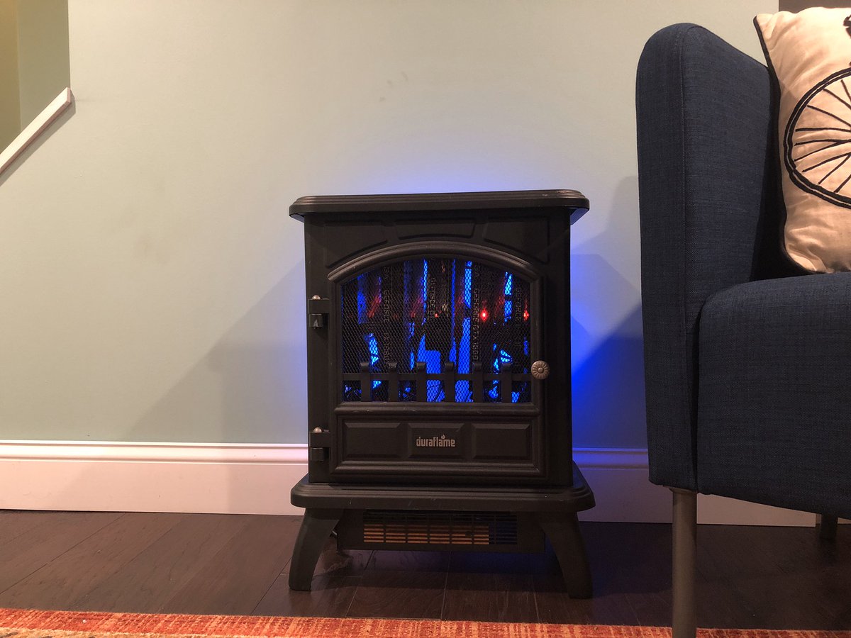 CSC07crypto's tweet image. I may have built a thing ... 
Created with know how from @cryptochrisw &amp;amp; @BitsBeTrippin
Built while watching @SavageMine &amp;amp; @RedPandaMining streams
Inspiration from @Crypto_Clod to build something better than a @coinmine 
Running @Hashr8OS
Mining @ArrowCrypto
Heating kids room!