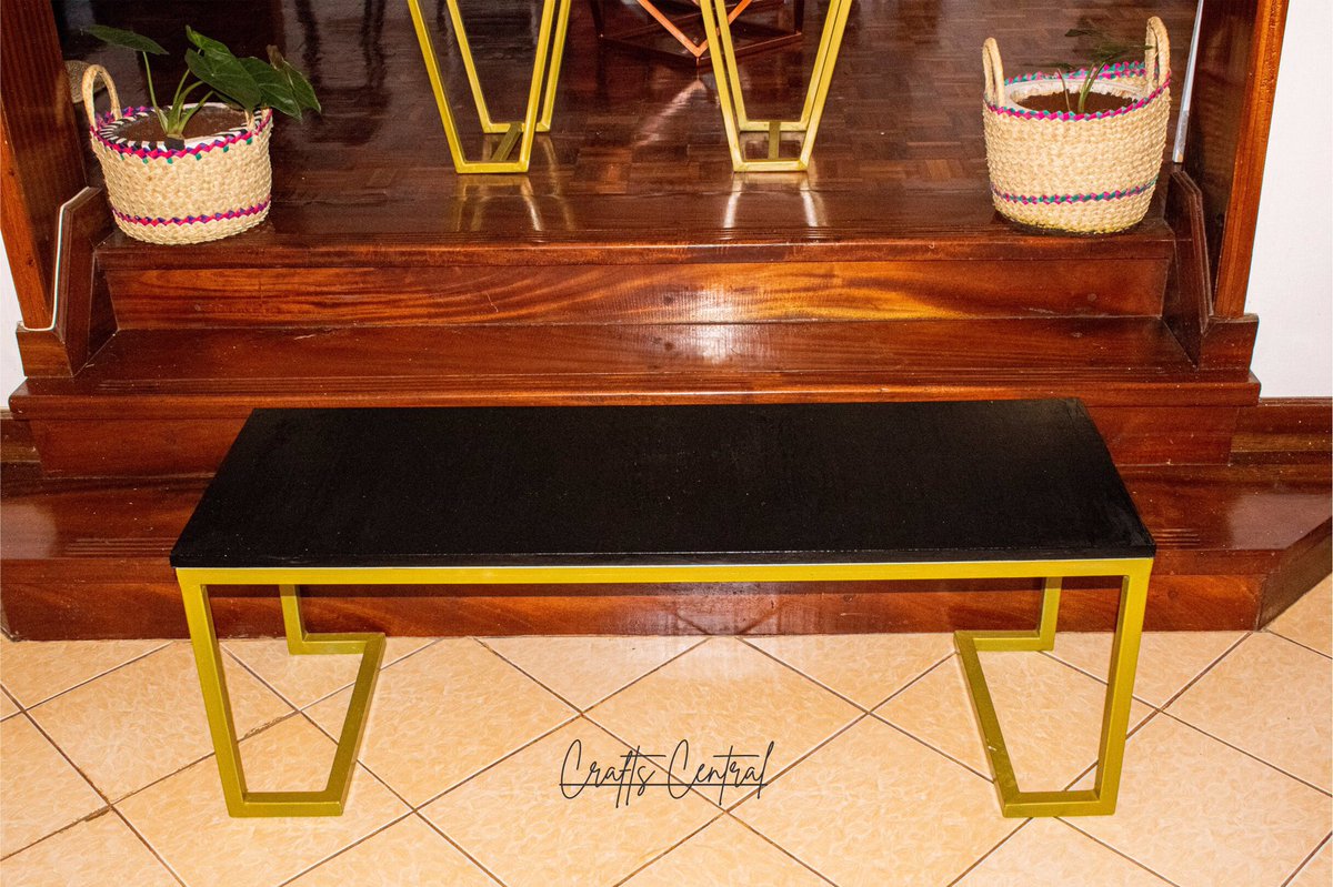 CraftsCentral1's tweet photo. The Black and gold bench. A perfect fit for dining table, shoe bench or console bench. This neutral color combo makes it a perfect blend for any space. 

#bench #shoebench #consoletable #consolebench #blackandgold #black #gold #furnitureshop #craftscentralshop https://t.co/KfMqrZzECN