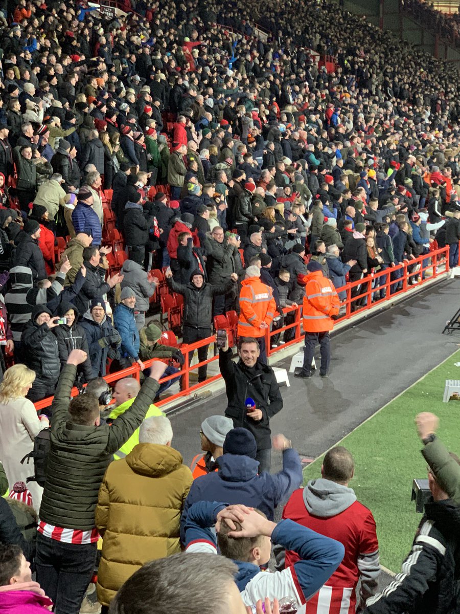 danaircon's tweet image. VAR 😂 @GNev2