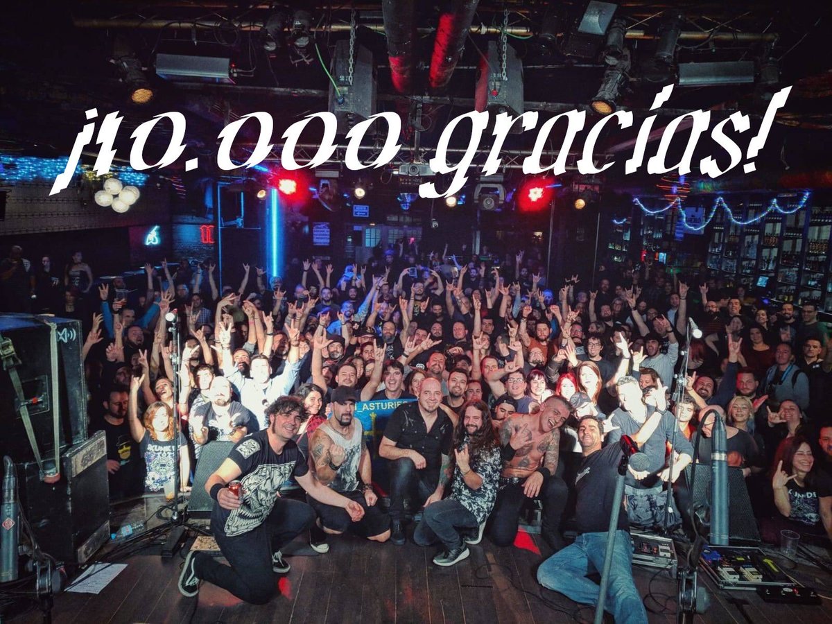 🔥  ¡GRACIAS SKUNKERS, YA SOMOS MÁS DE 10.000! 🔥 

Os estamos eternamente agradecidos por el calor que nos dais en cada concierto, y hoy nos sentimos especialmente afortunados porque somos una FAMILIA que no para de crecer. Pronto noticias!