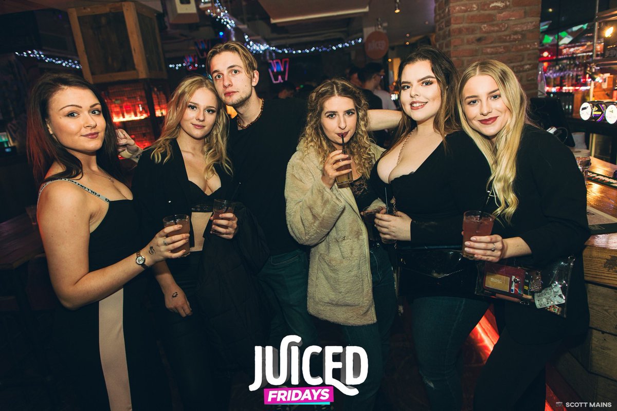 HuskyEvents's tweet photo. Dry January? More like soaking wet January @WalkaboutBN1 last night!

Photos - https://t.co/HPOWVbi7pQ https://t.co/5F74V3kh9O