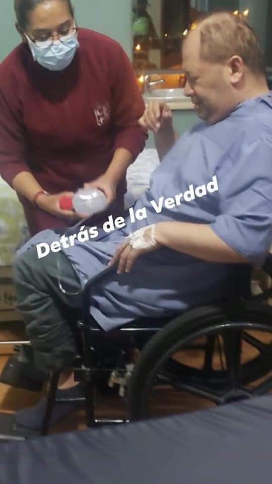 KatherineLapaca's tweet photo. CARLOS ROMERO Dejó morir a su viceministro RODOLFO ILLANES en manos de una turba masista mientras le suplicaba por teléfono que no lo abandone. Hizo tanta maldad durante los 14 años de gobierno del MAS y Ahora en manos de la justicia se descompensa y se desmaya(Nadie se la cree) https://t.co/MMrkaCjWl7