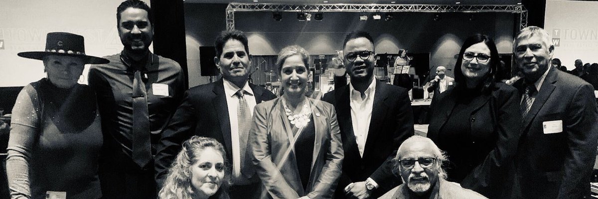 CPLCapitanas's tweet photo. Looking forward to many more firsts! #AzSur! Thank you 🙏 @BethCastro3 #HonorableGovCastro for leading the way! #ForeverGratefulCommunities! Viva @UArizonaPres @UArizonaEvents @nogalesnews @GrupoSalinasUSA @ONU_es @UN @douglasdispatch @WashingtonHisp @PortNogales @lopezobrador_ https://t.co/r3Lv3ITQtG