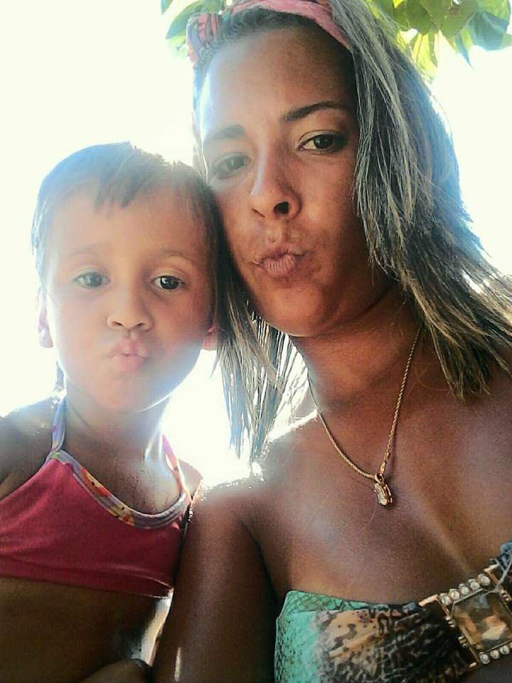 Michell58489169's tweet photo. Meu mundo 🌹 https://t.co/GNjRfqgmpv