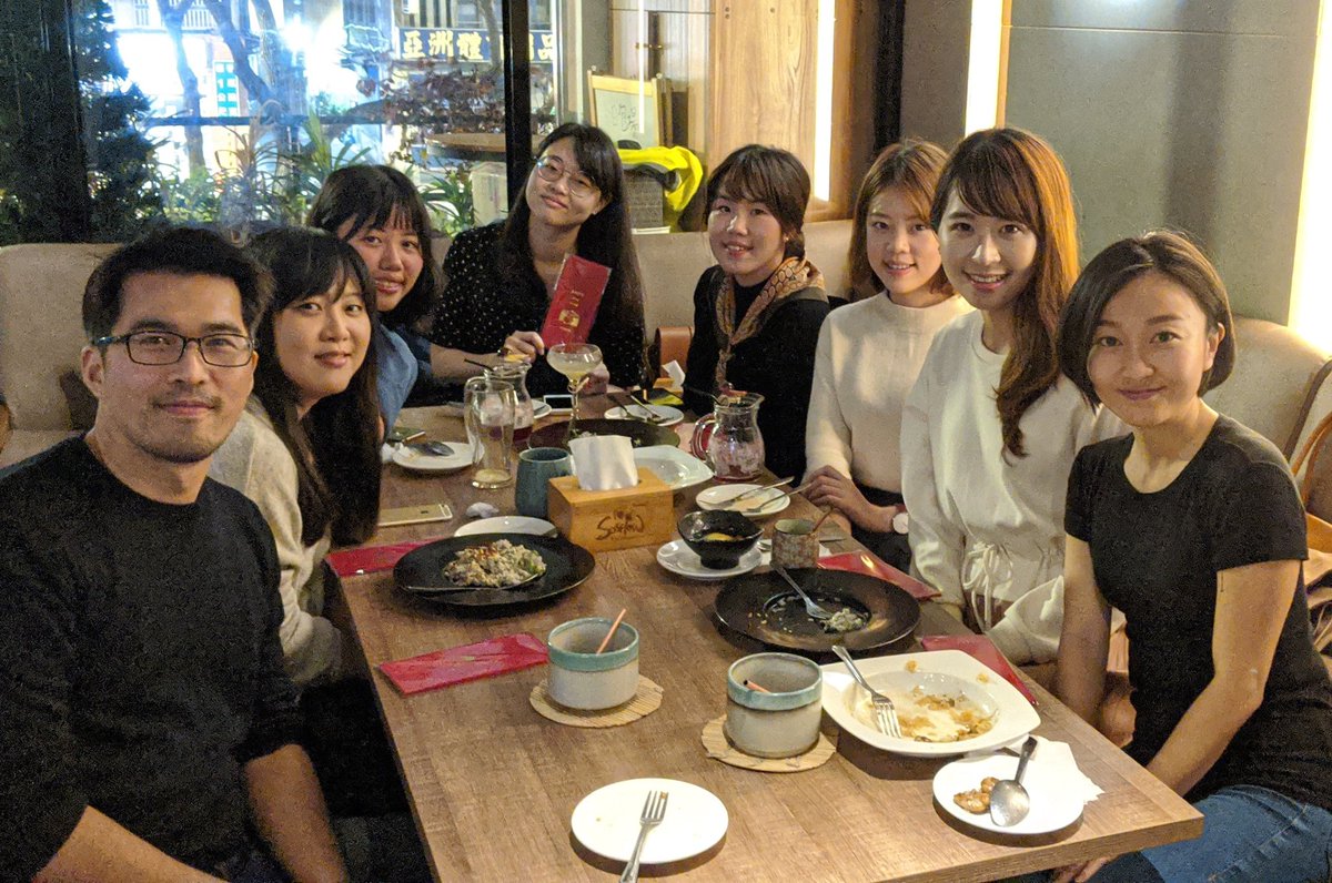 joshchi's tweet photo. Great to catch up with @Brand_Leaders alumni including some of my previous mentees in Taipei. Nice mini community here @NorwichBSchool @uniofeastanglia https://t.co/ayV2fW2lB3