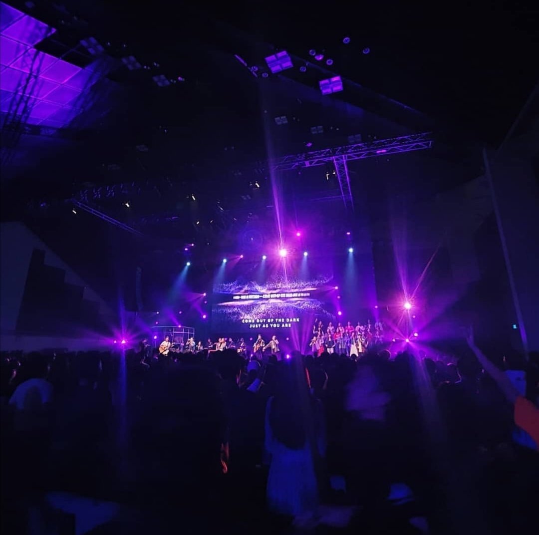 benjaminyaep's tweet photo. Looking forward to being back in @chcsg tomorrow morning. It's been awhile. Love the heart of this amazing church in #Singapore . See you tomorrow City Harvest! #CHCSG #ChurchinSingapore #SingaporeChurch https://t.co/zqcVlElLeL