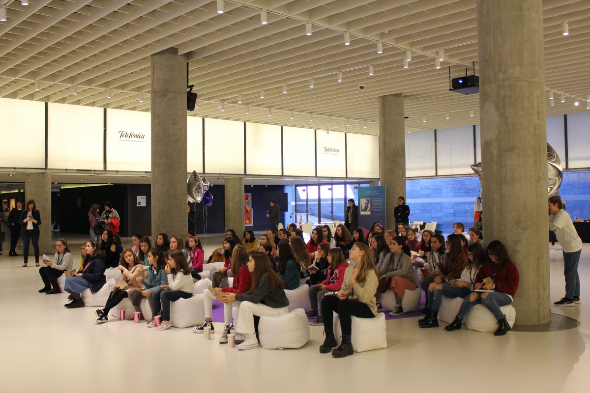 Telefonica's tweet photo. Ada Lovelace, Marie Curie, Valentina Tereshkova y Grace Murray Hopper han acompañado a las 60 chicas que han participado en #GirlsTech20.

Todas ellas han aplicado la #IA al reto de la sostenibilidad y lo han hecho con muy buena nota 💪🏼. https://t.co/DZYFb2PwWR